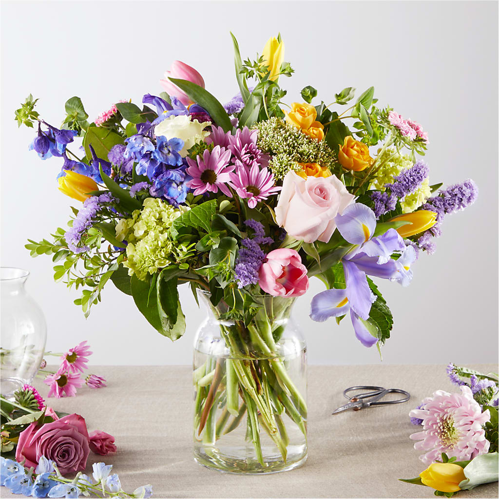 Pastel Tradition - A Florist Original – Blooms By Sandy, Lebanon IN