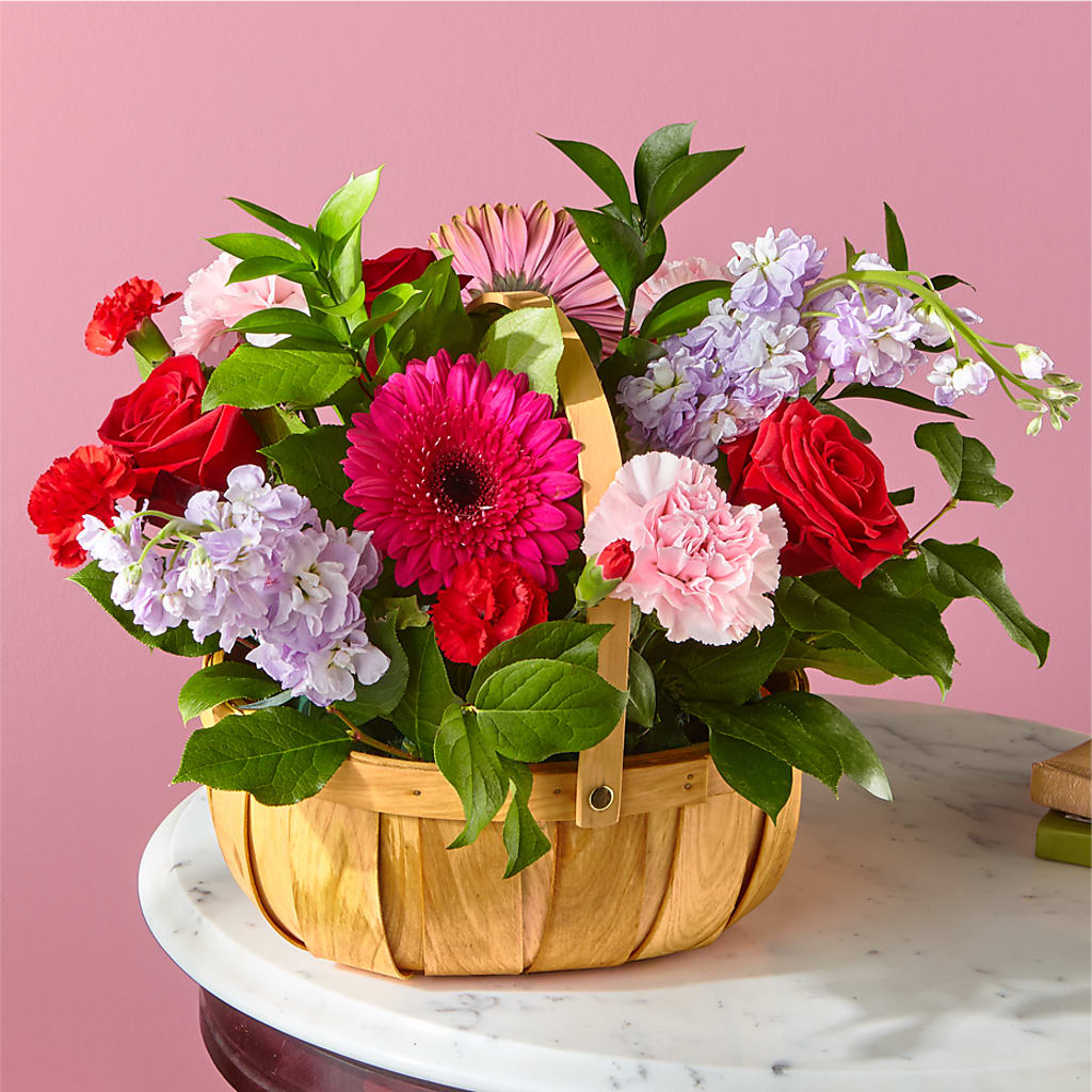 Pink Picnic Basket – Blooms By Sandy, Lebanon IN